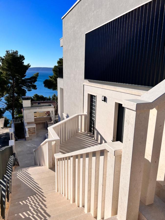 Luxury Beachfront Carlisa Apartment *