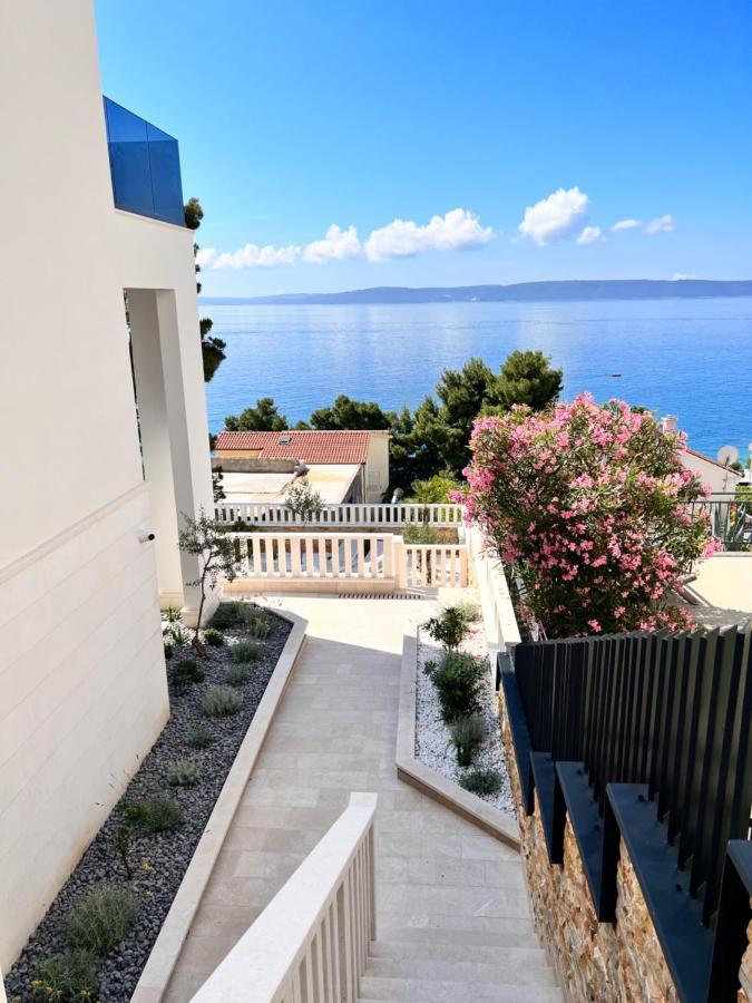Luxury Beachfront Carlisa Apartment *