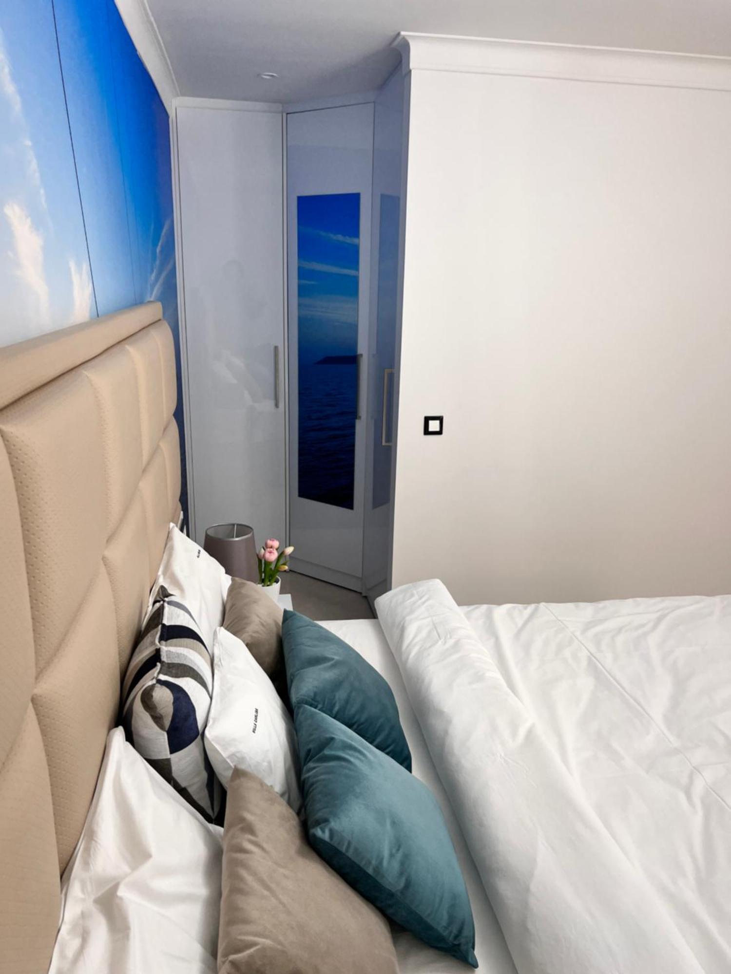 Luxury Beachfront Carlisa Apartment
