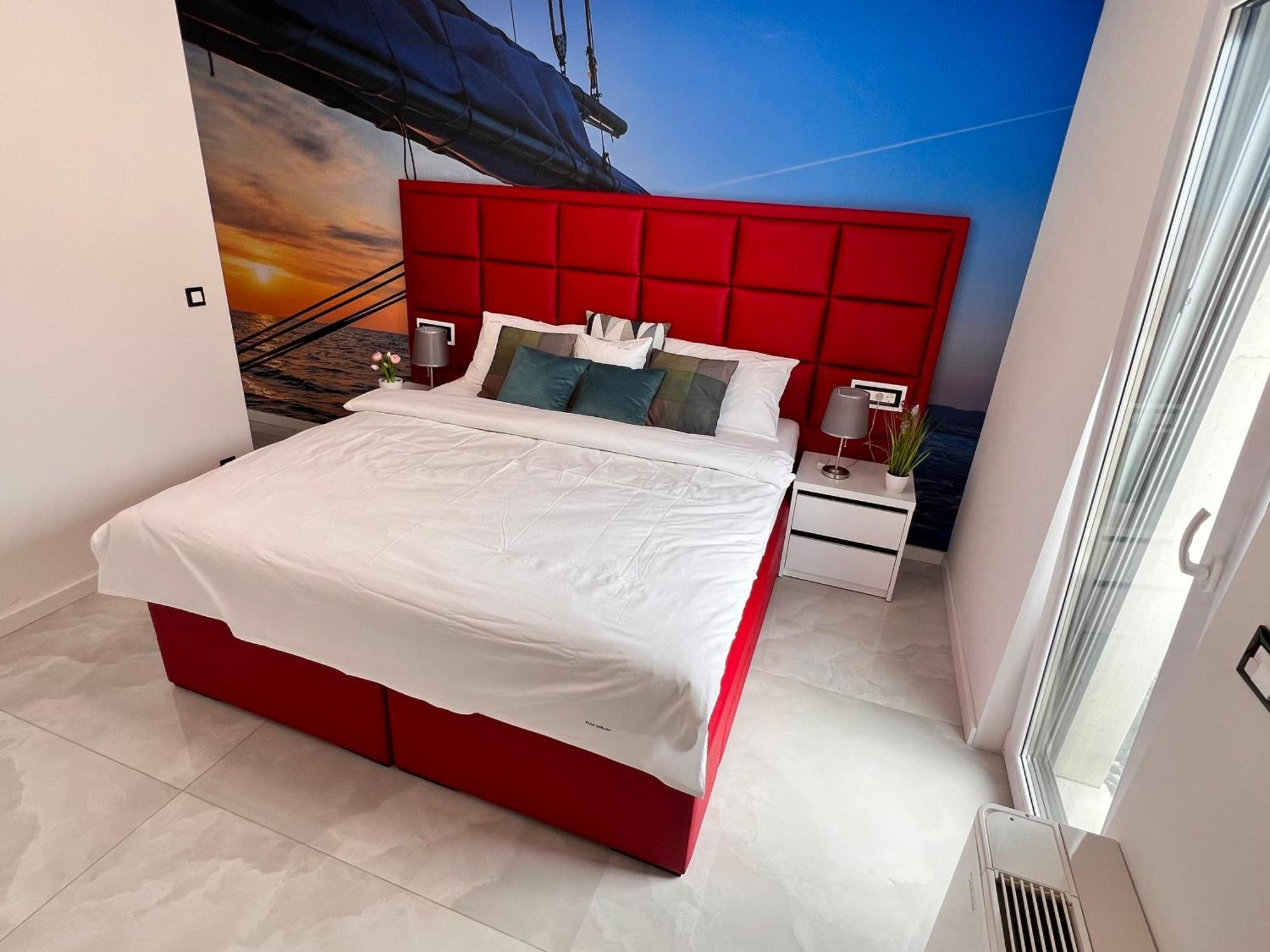 Luxury Beachfront Carlisa * Ciovo