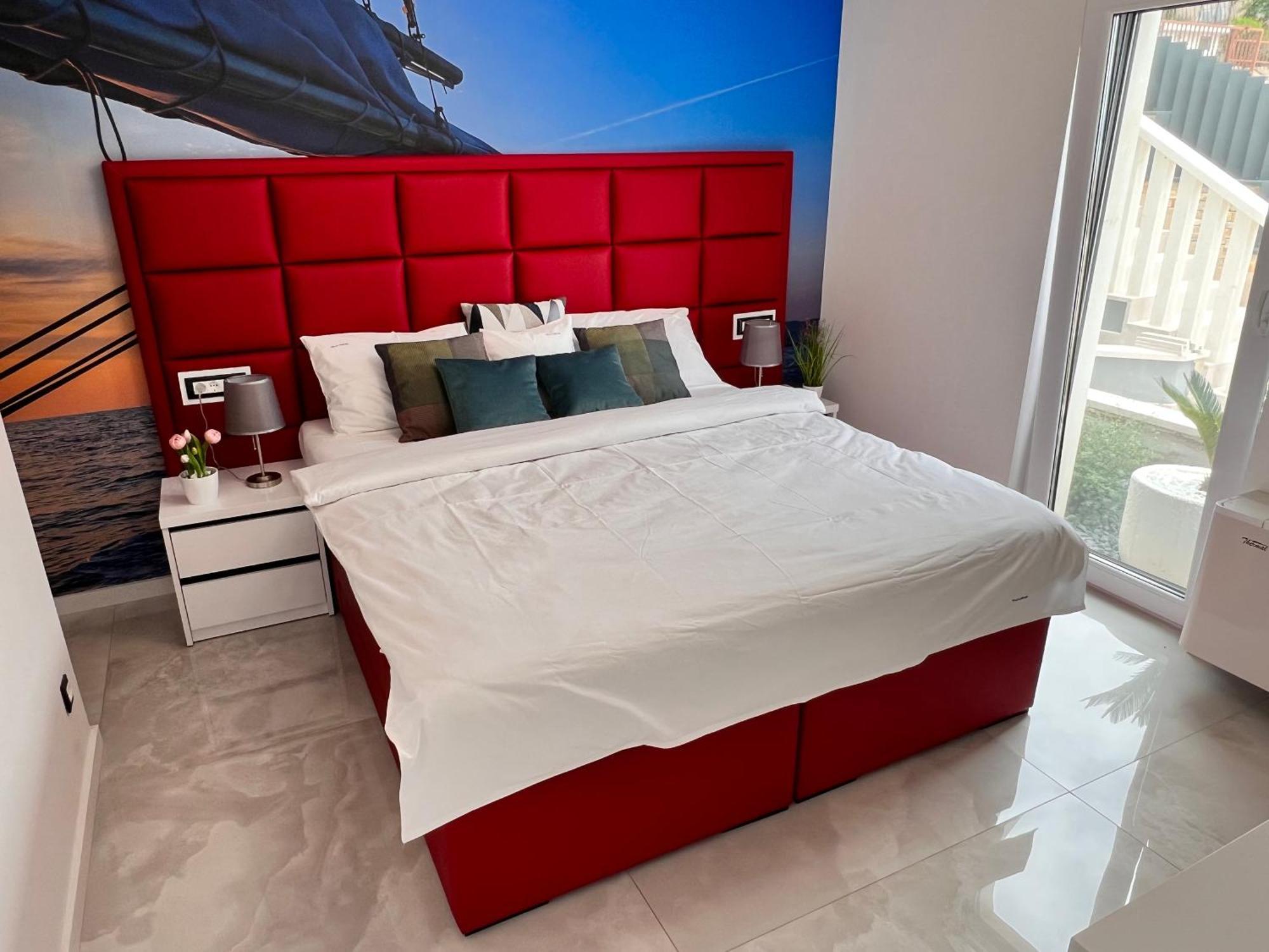 Apartment Luxury Beachfront Carlisa