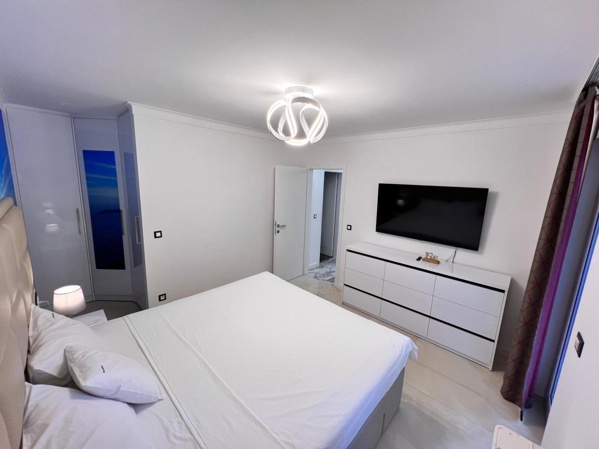 Apartment Luxury Beachfront Carlisa *