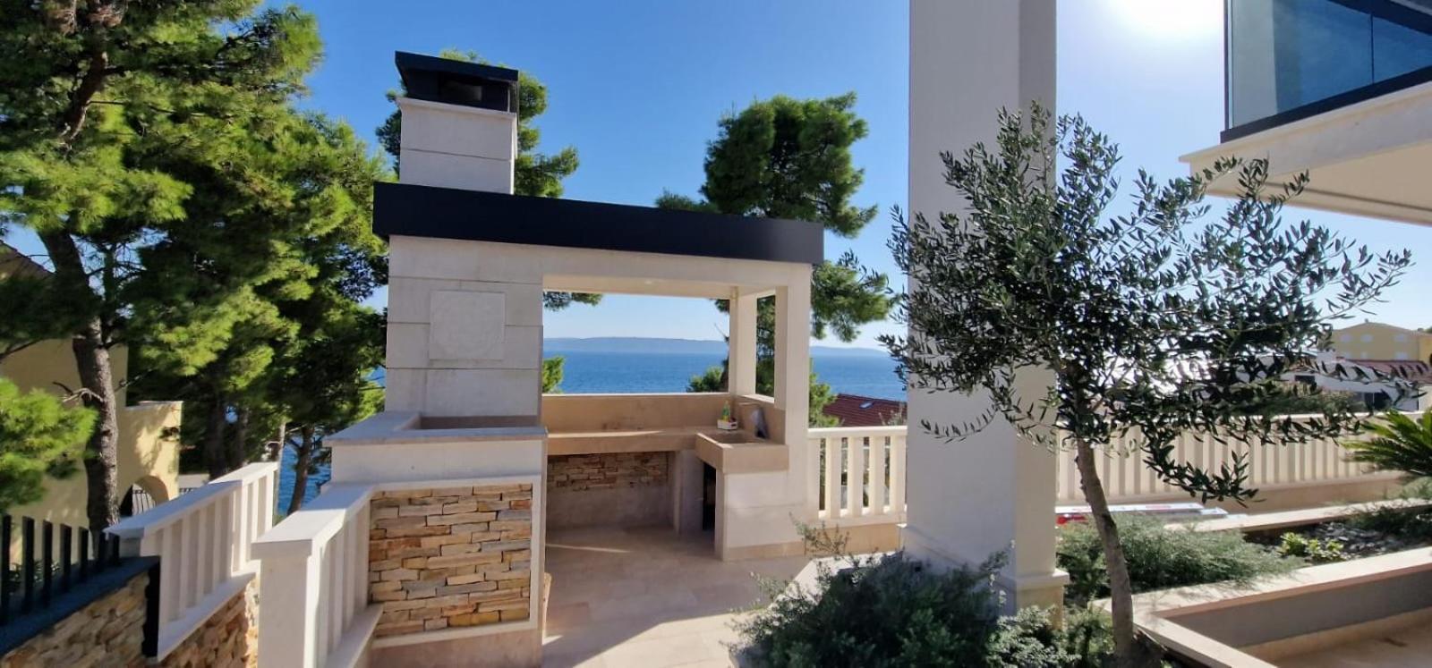 Luxury Beachfront Carlisa