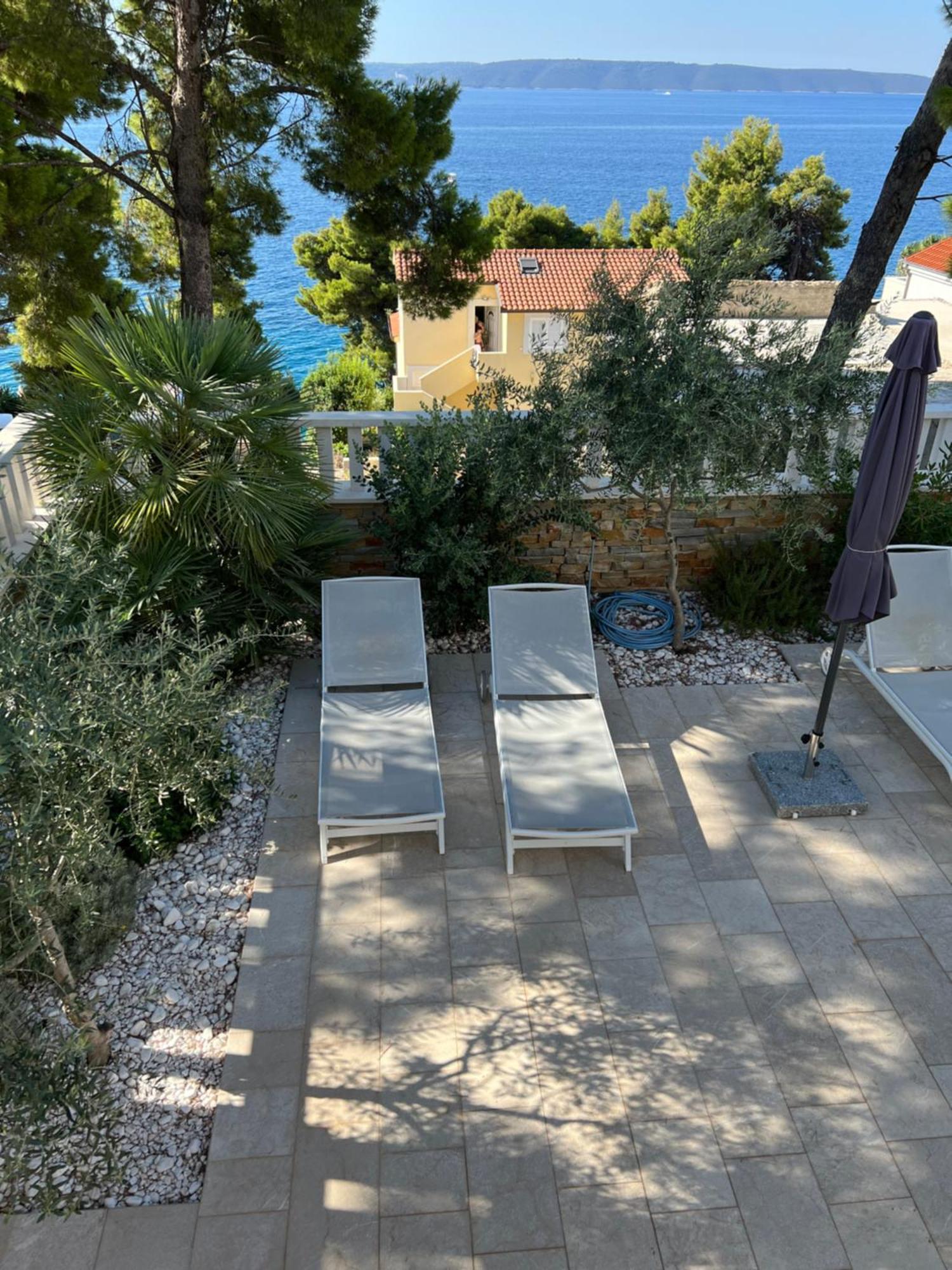 Luxury Beachfront Carlisa