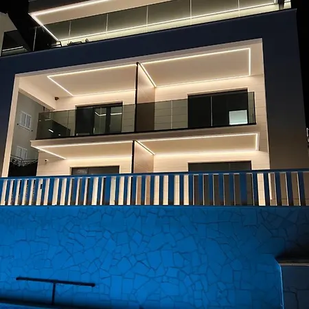 Luxury Beachfront Villa Carlisa Ciovo Exterior photo