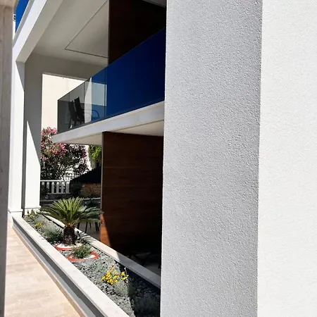 Luxury Beachfront Villa Carlisa Ciovo Exterior photo
