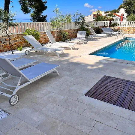 Luxury Beachfront Villa Carlisa Ciovo Exterior photo